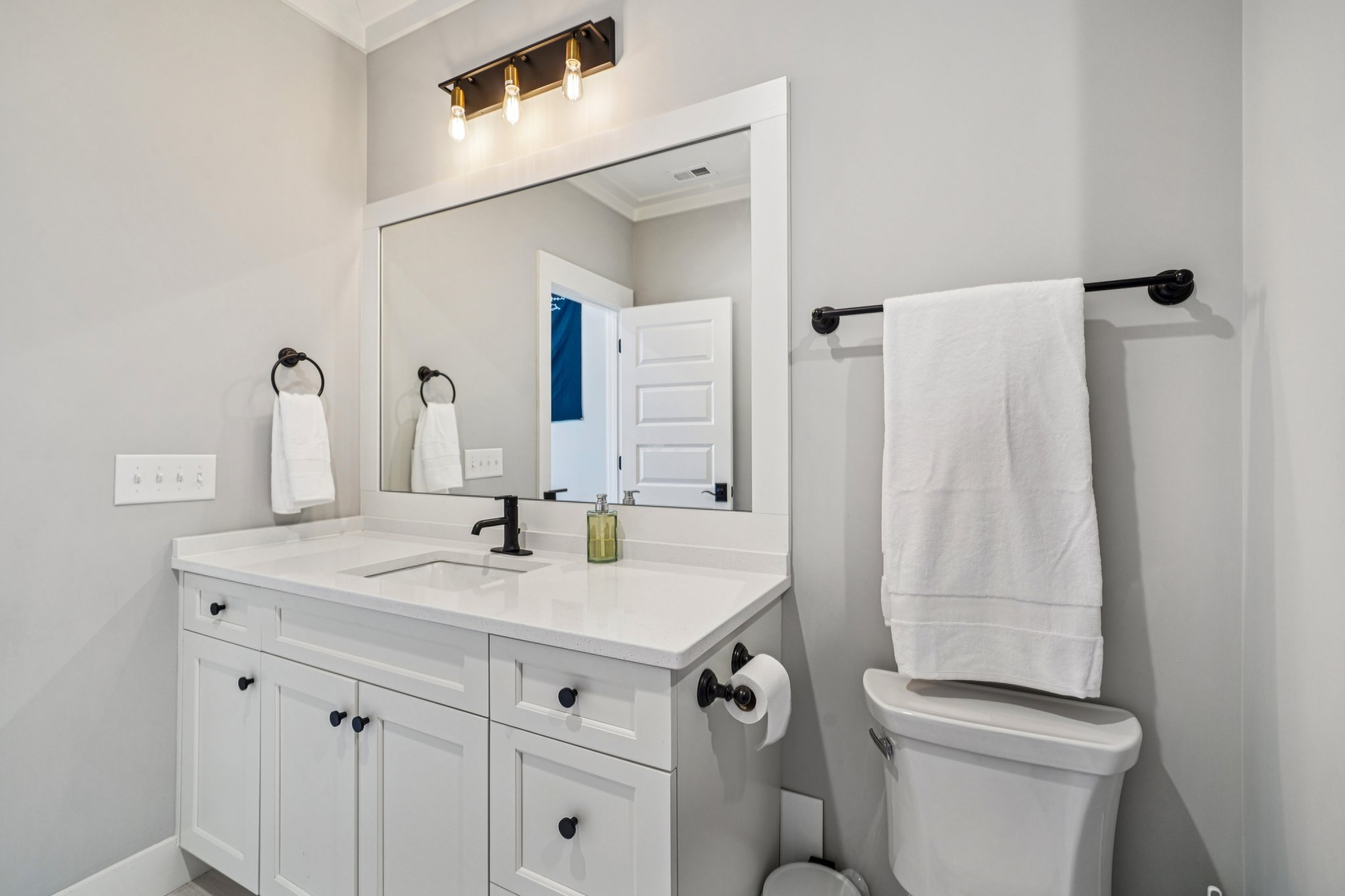 Burnham St-S2008-041.jpg