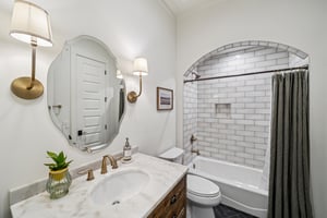 Burnham St-S2008-026.jpg