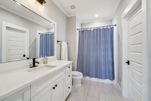 Burnham St-S2008-040.jpg