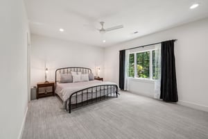 Burnham St-S2008-044.jpg