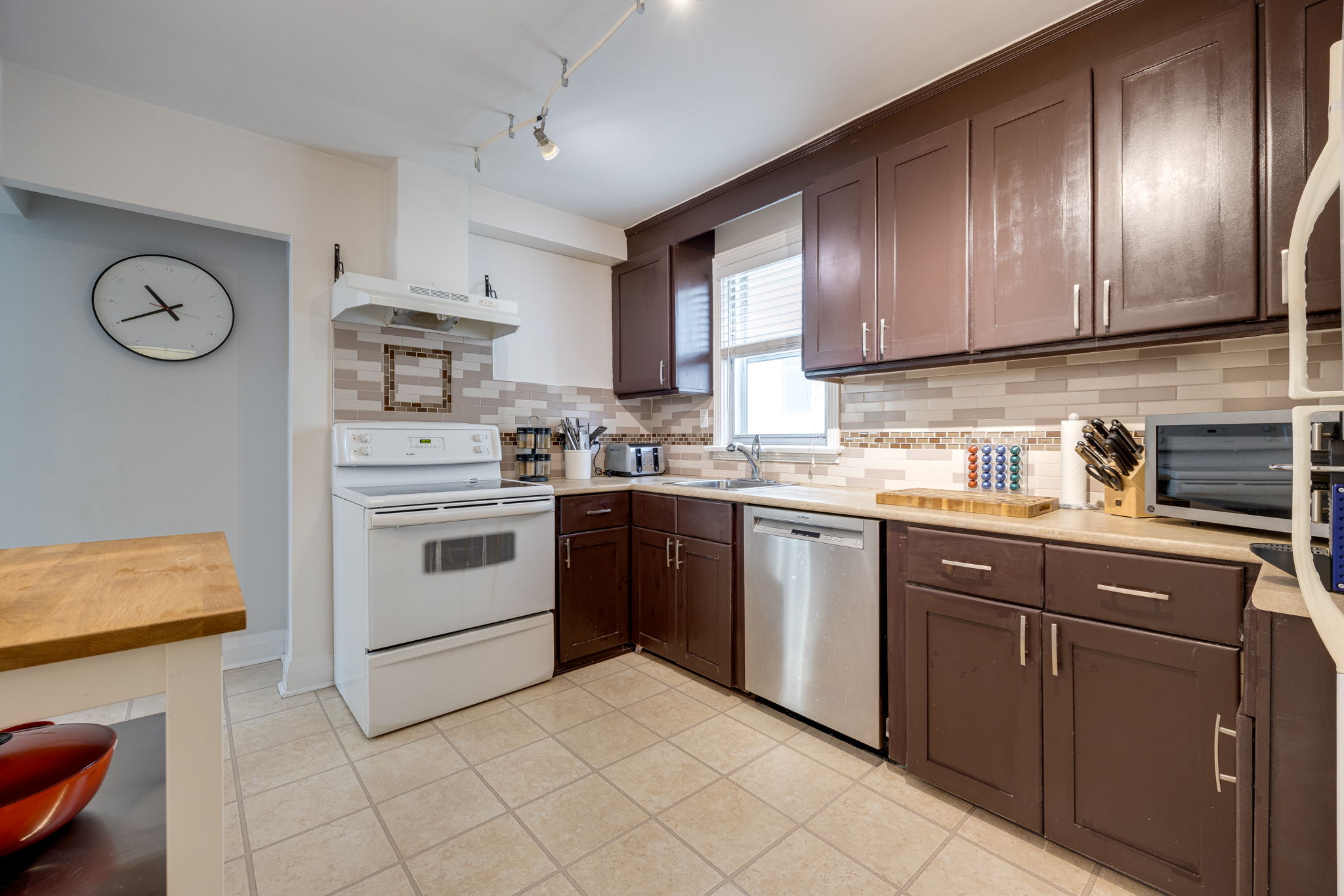 Toronto property showcase — delivered property photograph 16
