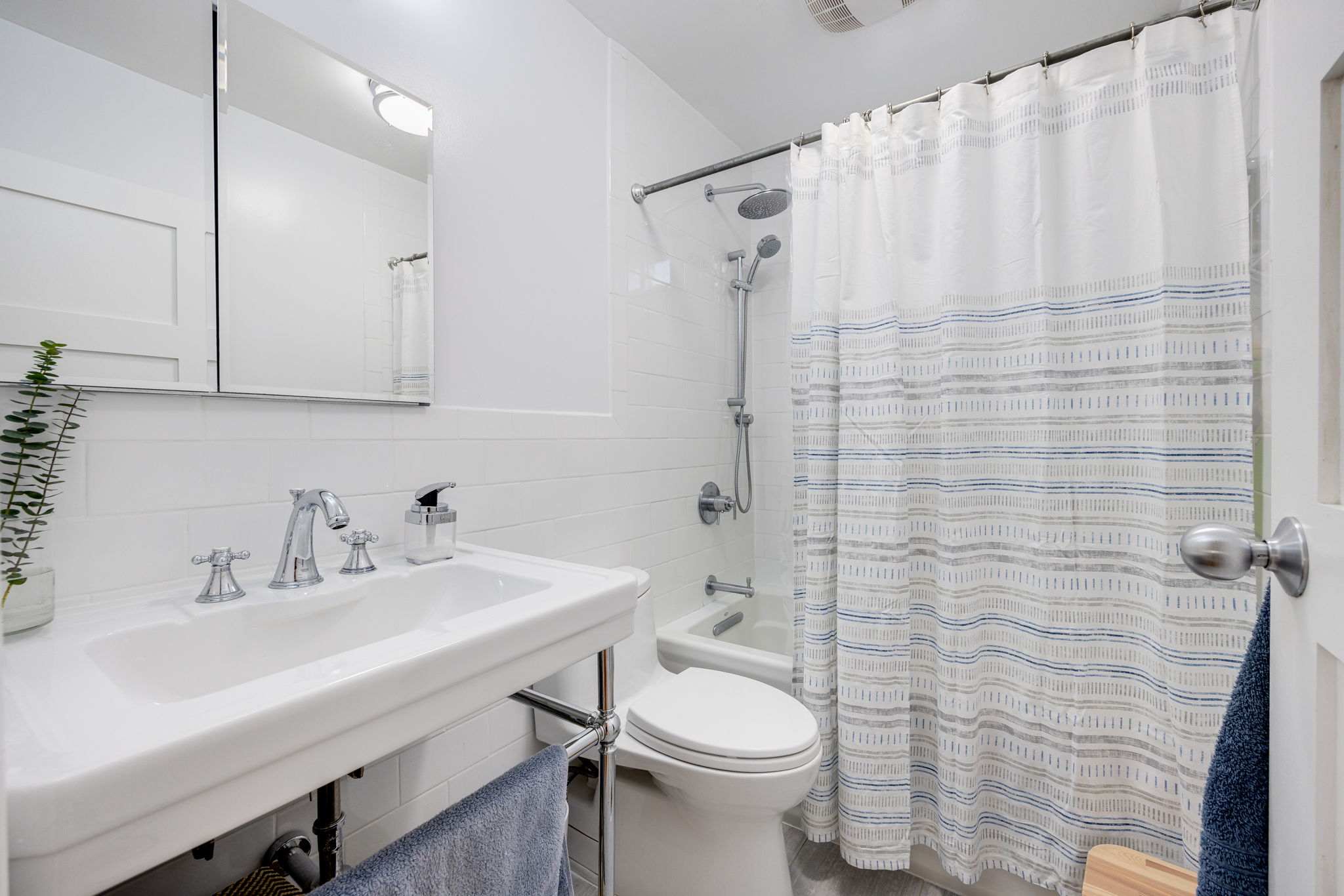 Toronto property showcase — delivered property photograph 22