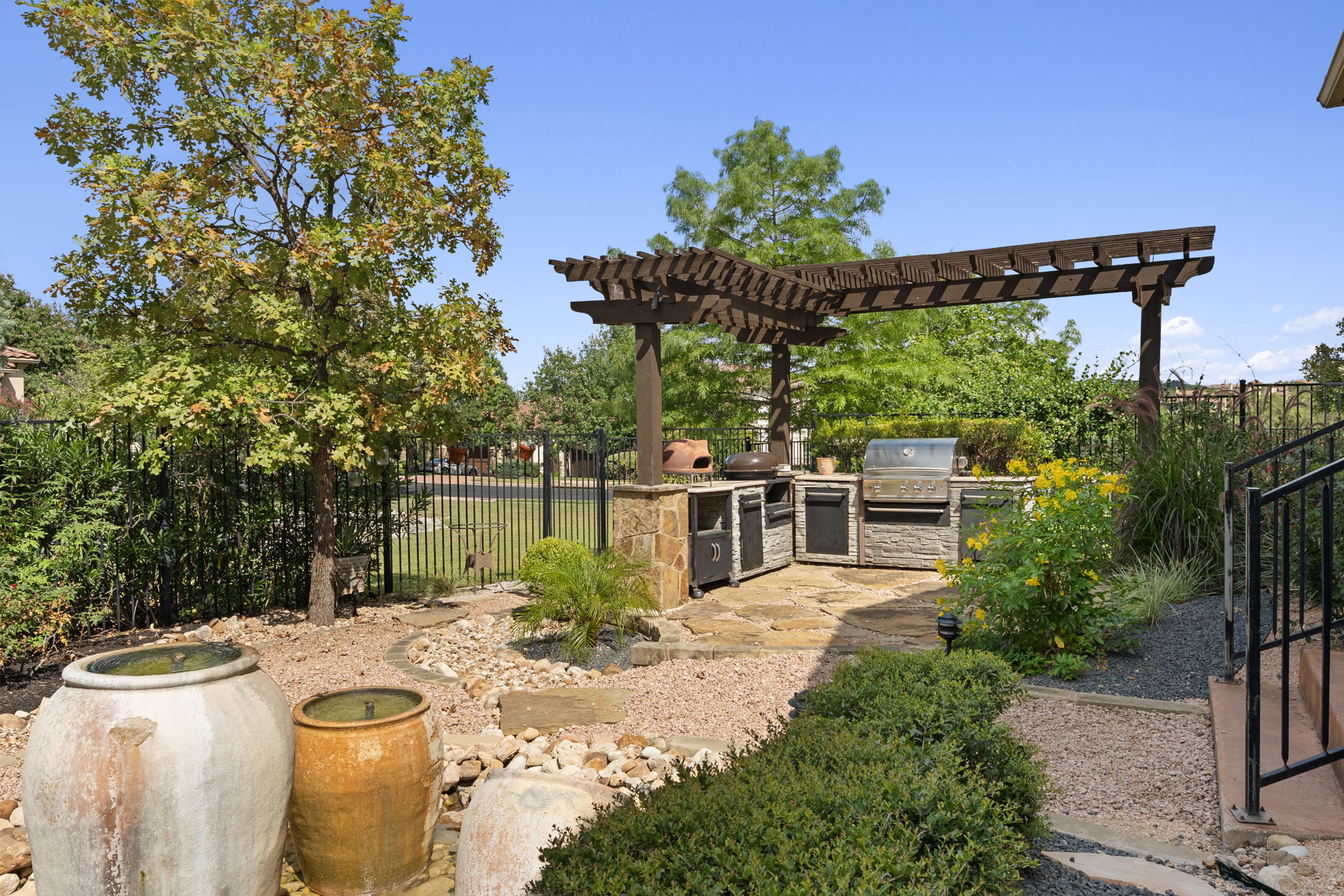 Outdoor kitchen