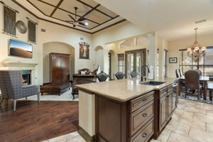 Kitchen-Breakfast-Family Room