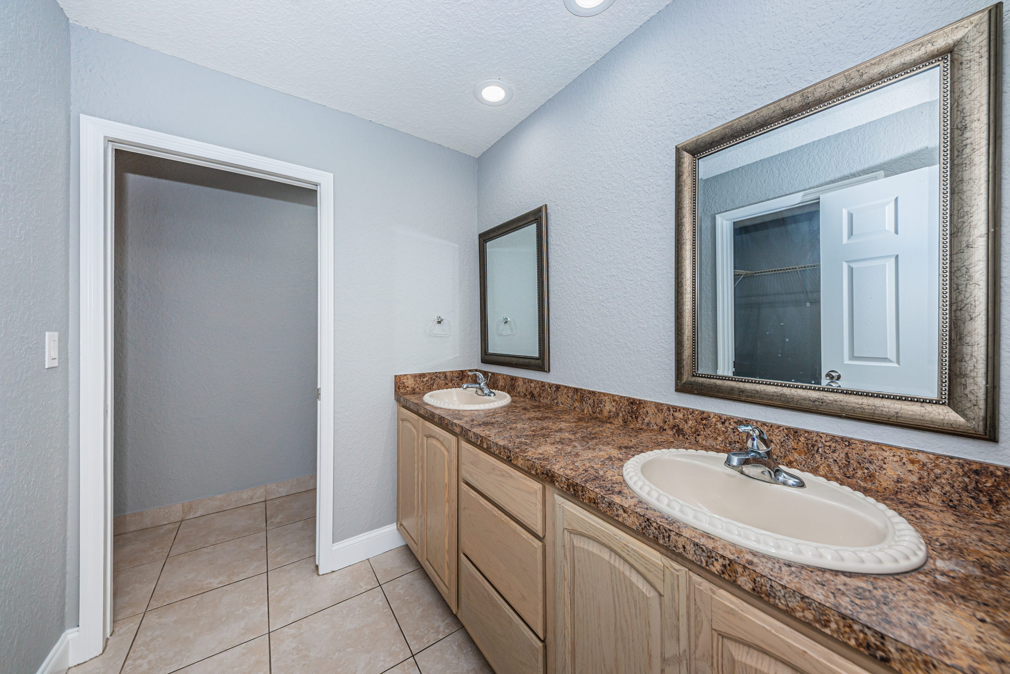 Master Bathroom1a