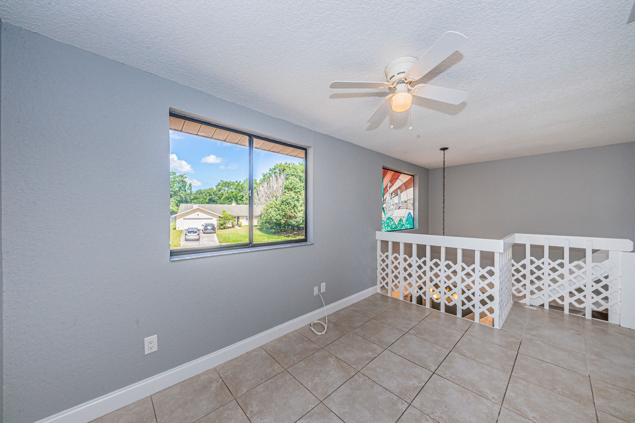 Upper Level Loft1b