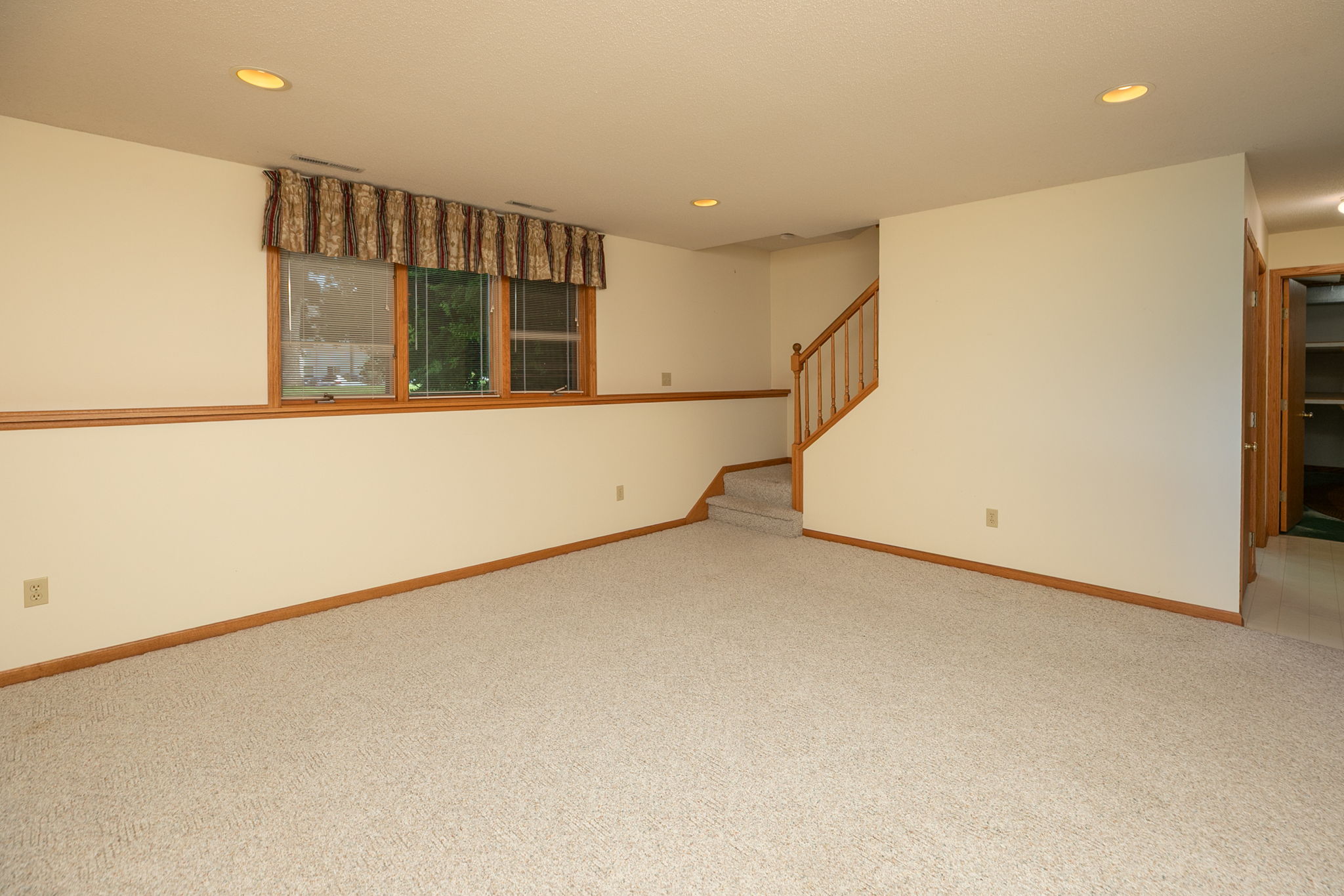 25-Family Room