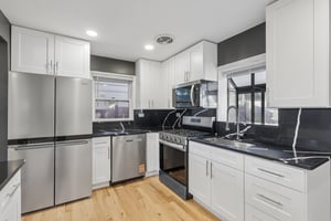 E Division St-S1306-012.jpg