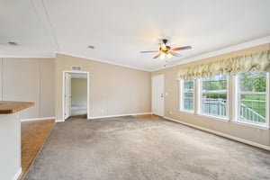 Islander Ln-1806-019.jpg