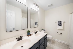  Photo 23
