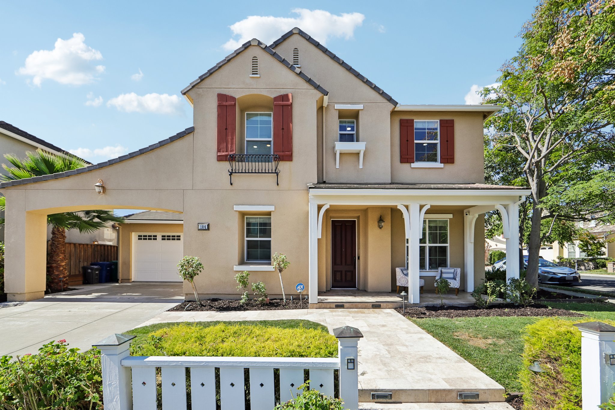 104 Macedon Ct-S1010-002.jpg