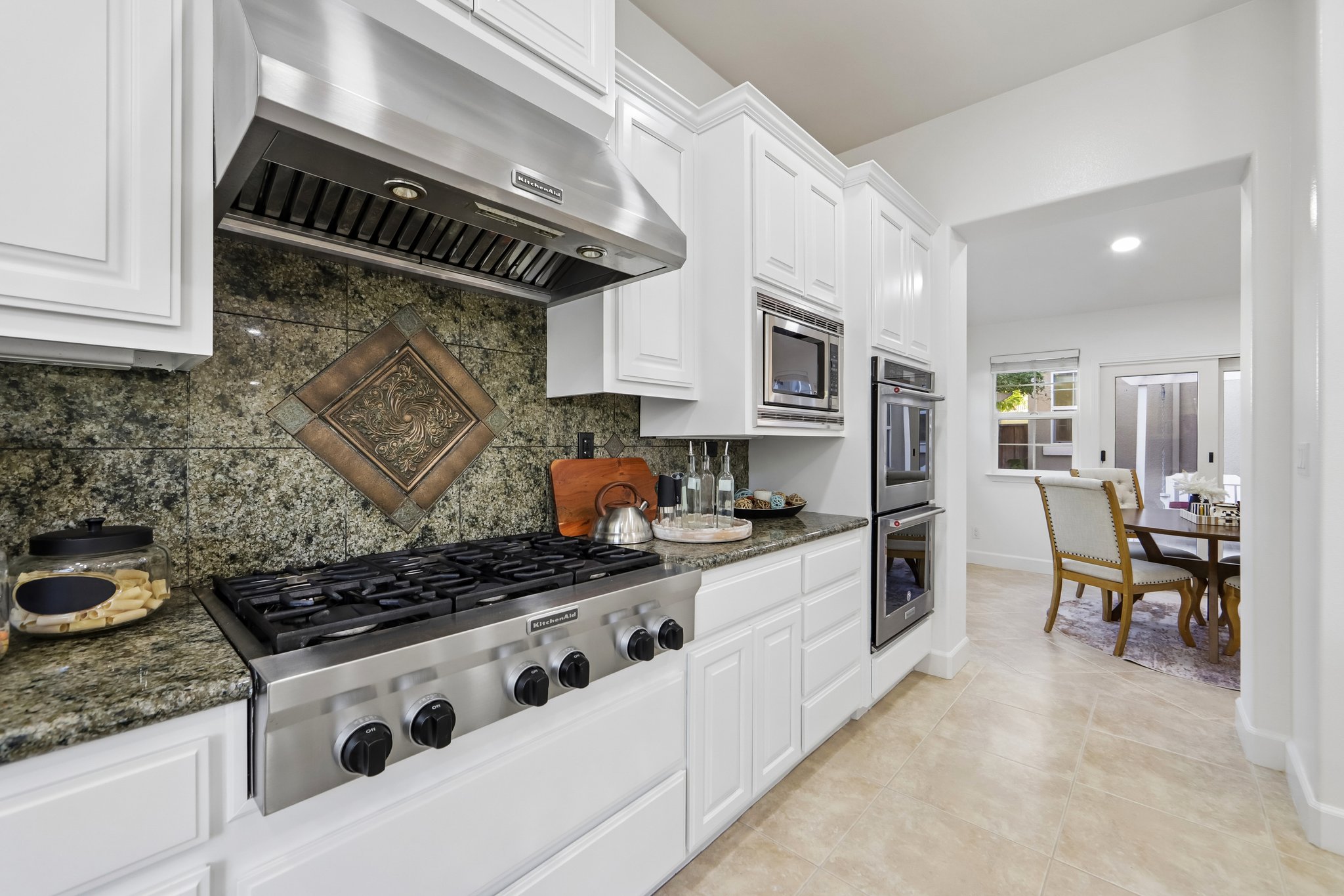 104 Macedon Ct-S1010-025.jpg
