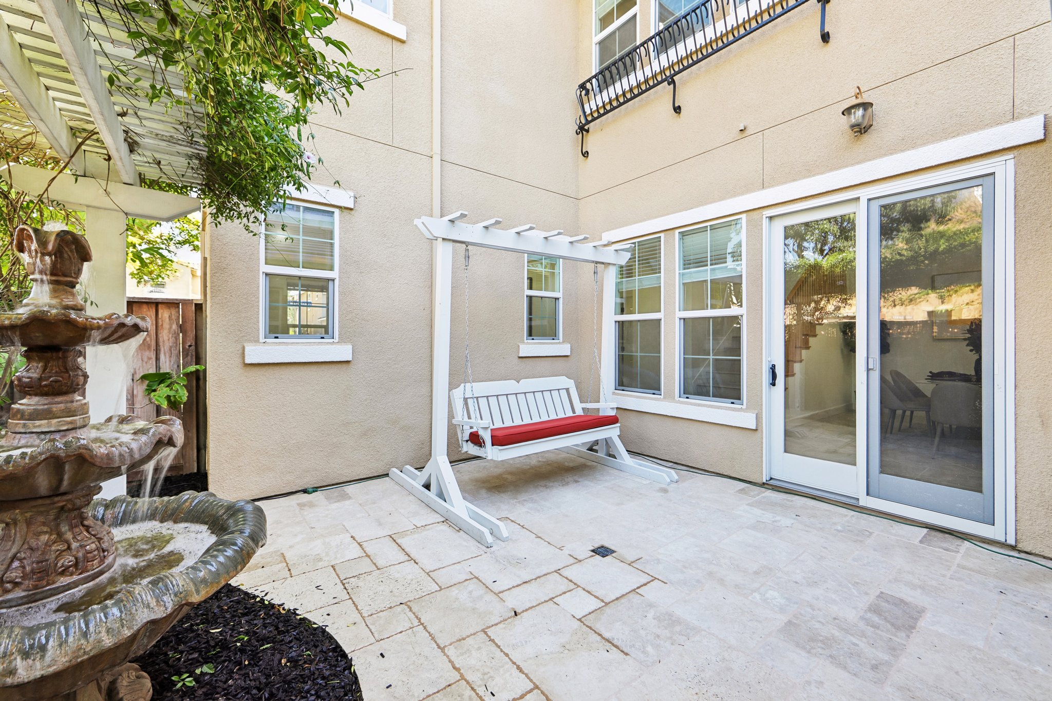 104 Macedon Ct-S1010-068.jpg