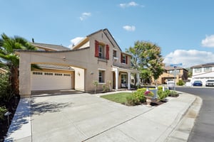 104 Macedon Ct-S1010-003.jpg