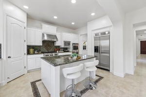 104 Macedon Ct-S1010-023.jpg