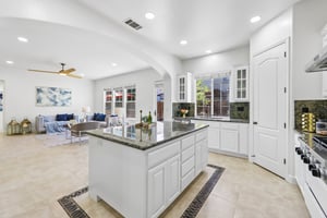 104 Macedon Ct-S1010-024.jpg