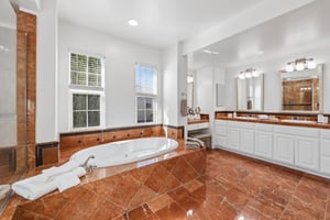 104 Macedon Ct-S1010-055.jpg