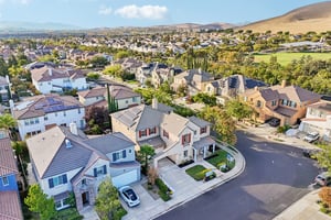 104 Macedon Ct-S1010-074.jpg