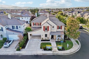 104 Macedon Ct-S1010-076.jpg