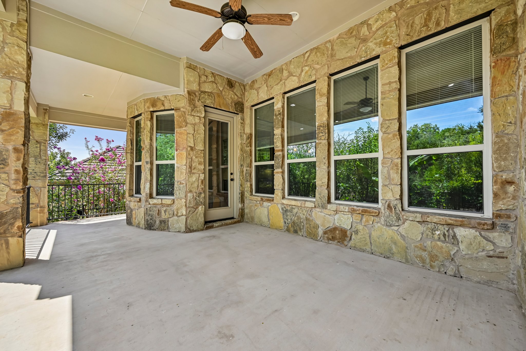 Maxwell Way 32-S1909-047.jpg