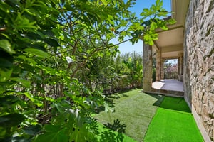 Maxwell Way 32-S1909-048.jpg