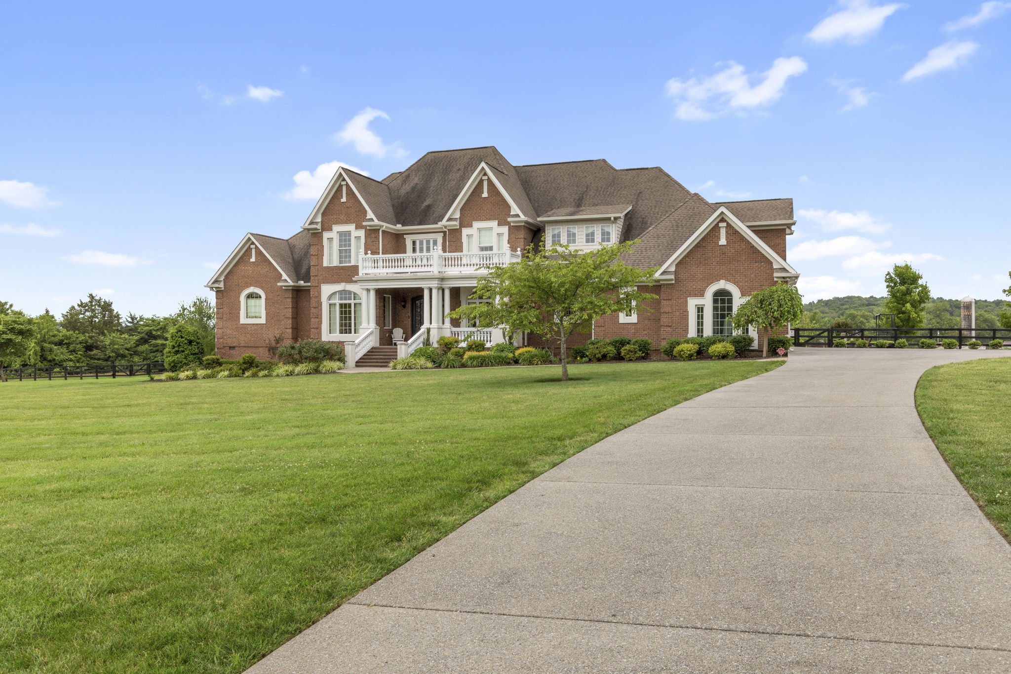  104 Nestledown Crossing, Bell Buckle, TN 37020, US Photo 2