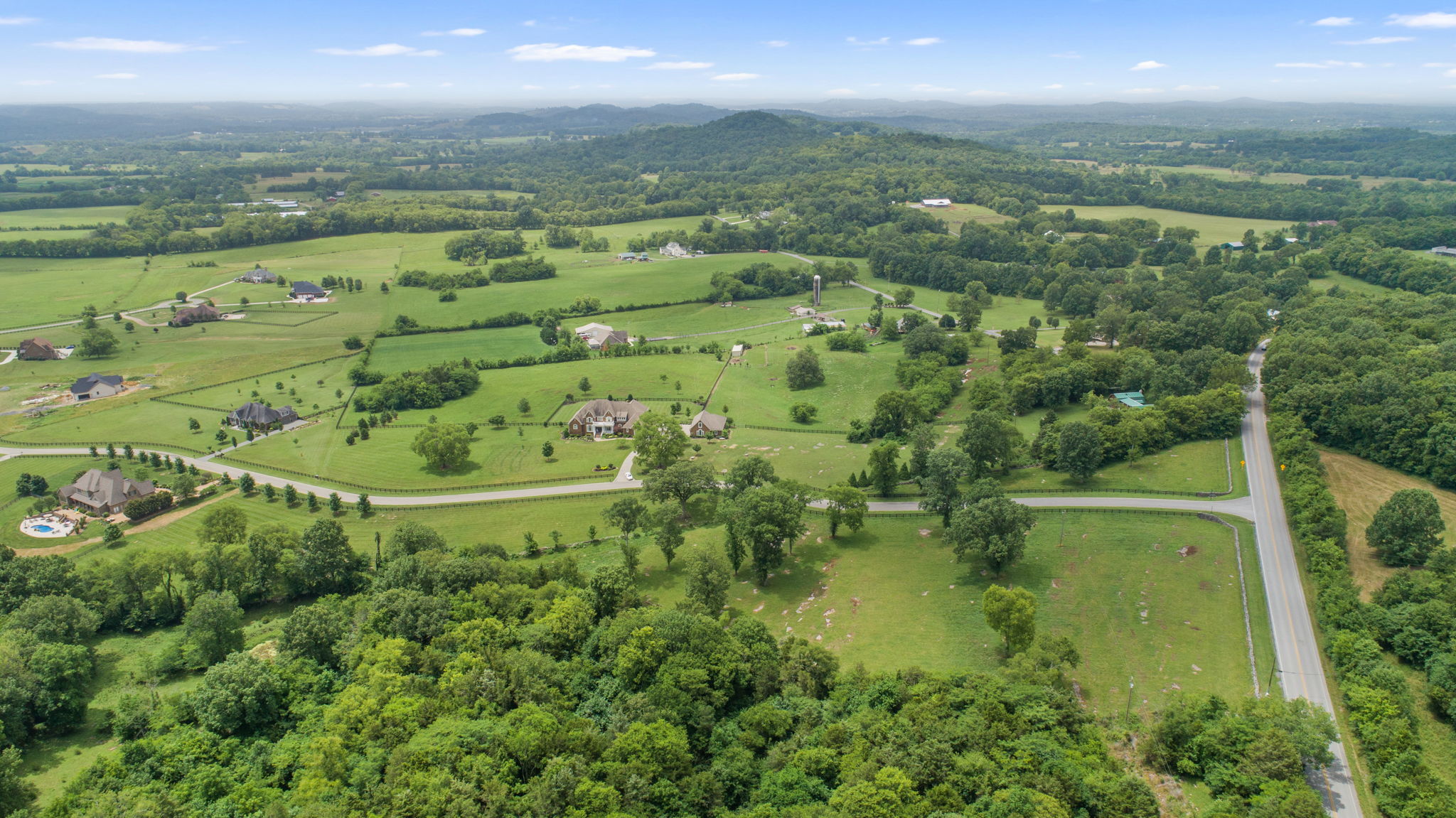  104 Nestledown Crossing, Bell Buckle, TN 37020, US Photo 20