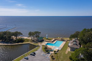 Colington-Harbour-Soundfront-Pool