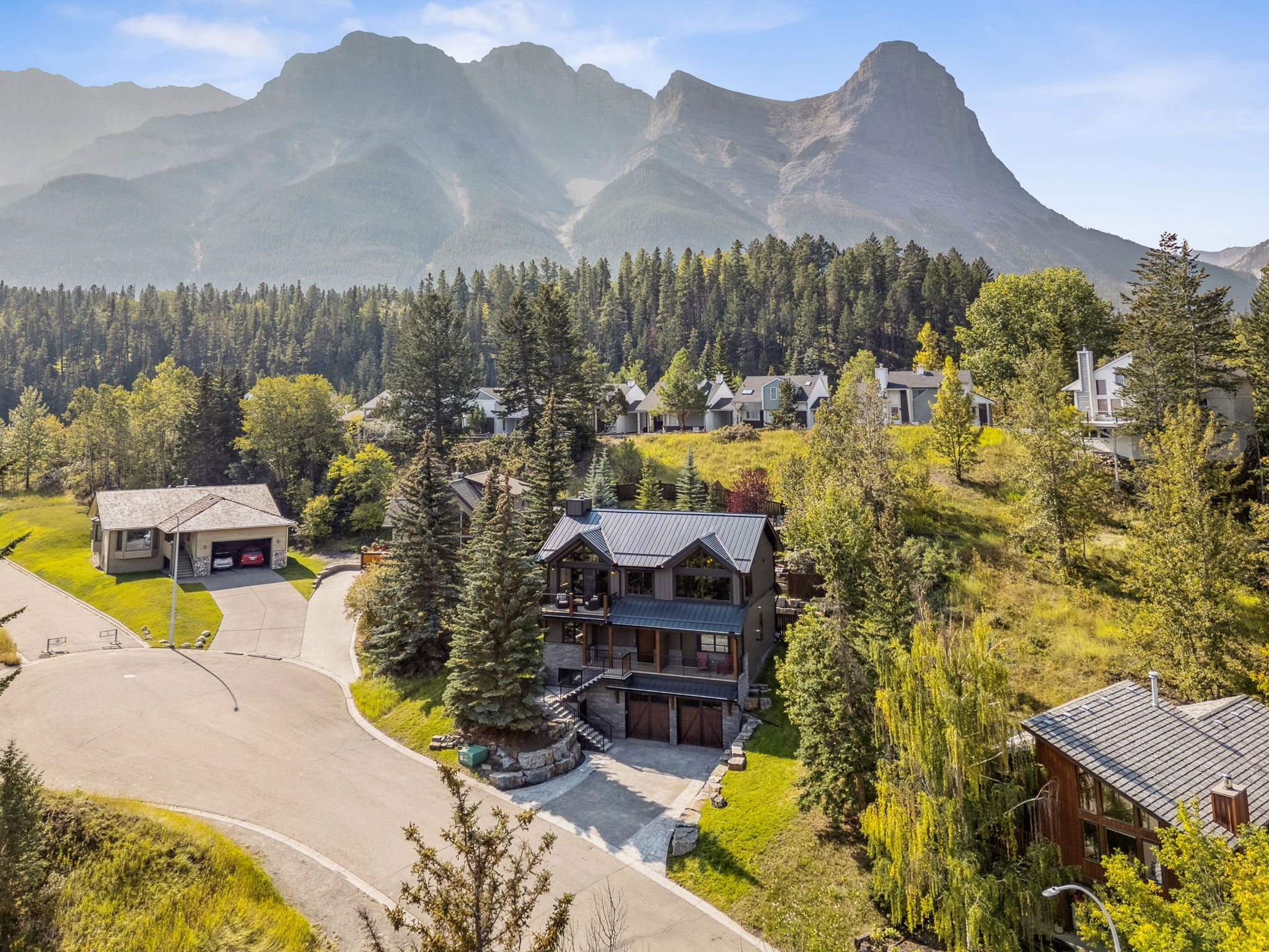 09.12.2025 - Kelly MacMillan - 104 Rummel Pl, Canmore - Drone_1