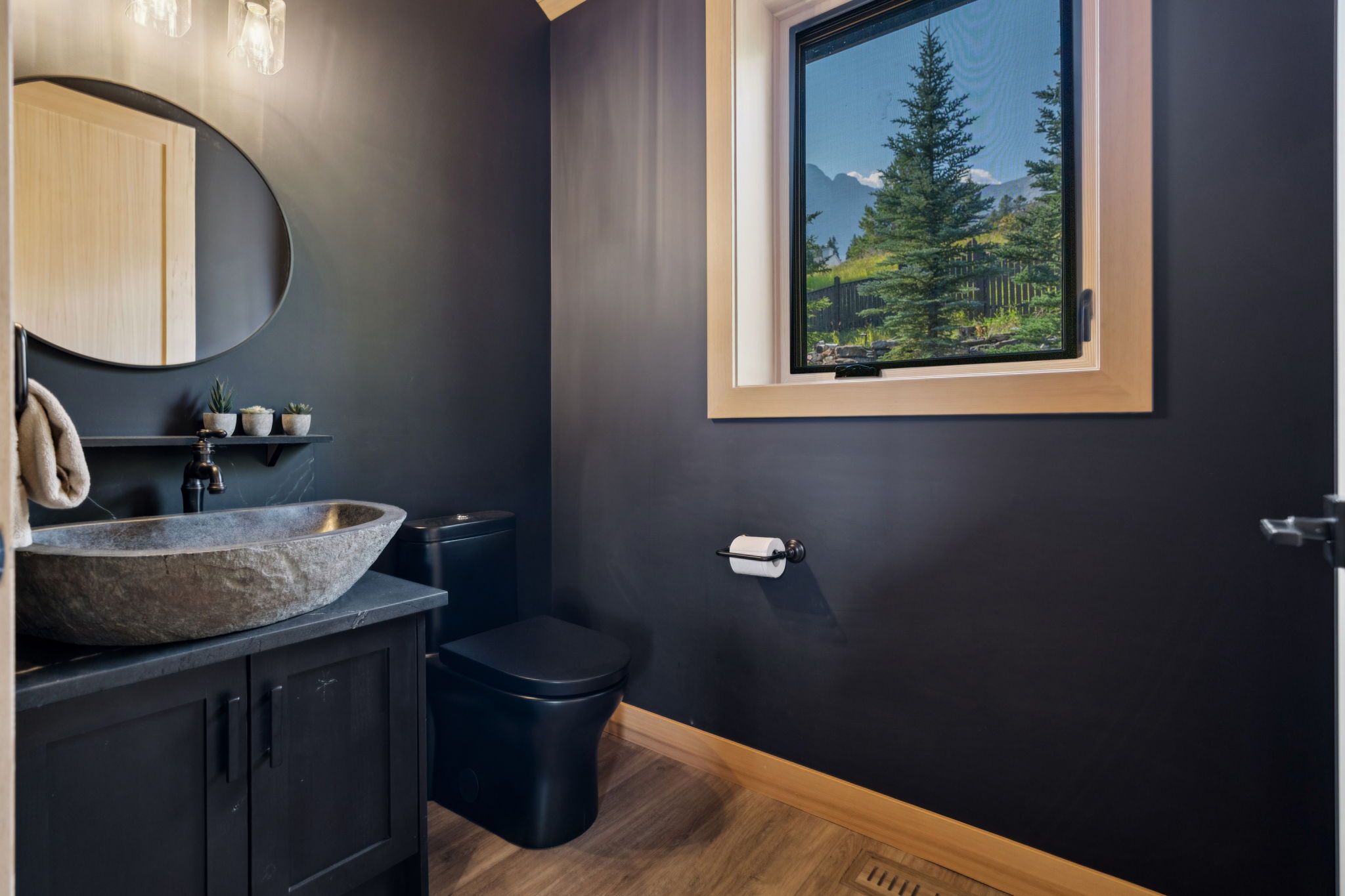 09.12.2025 - Kelly MacMillan - 104 Rummel Pl, Canmore_34