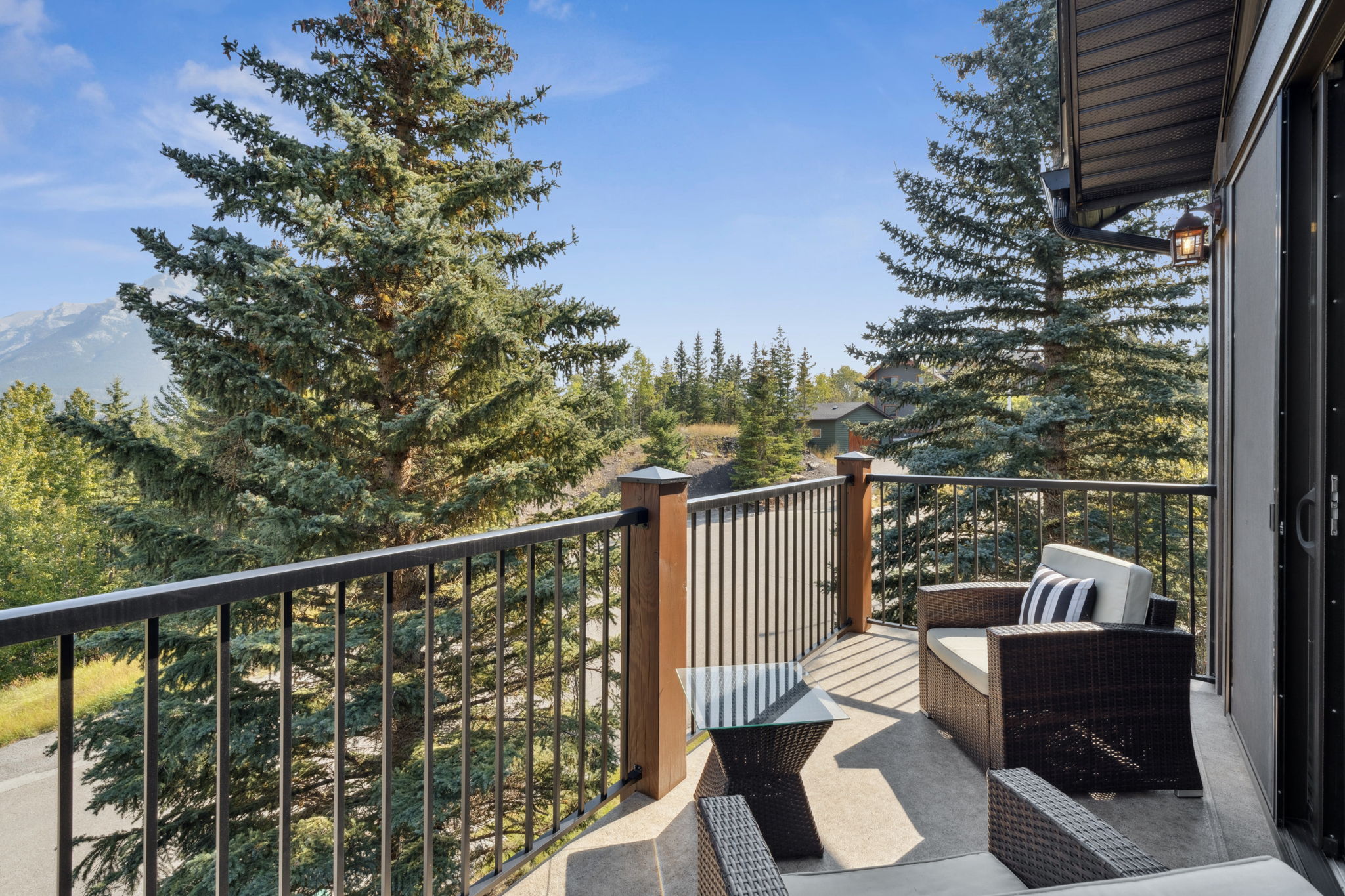 09.12.2025 - Kelly MacMillan - 104 Rummel Pl, Canmore_39