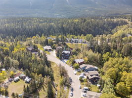 09.12.2025 - Kelly MacMillan - 104 Rummel Pl, Canmore - Drone_6