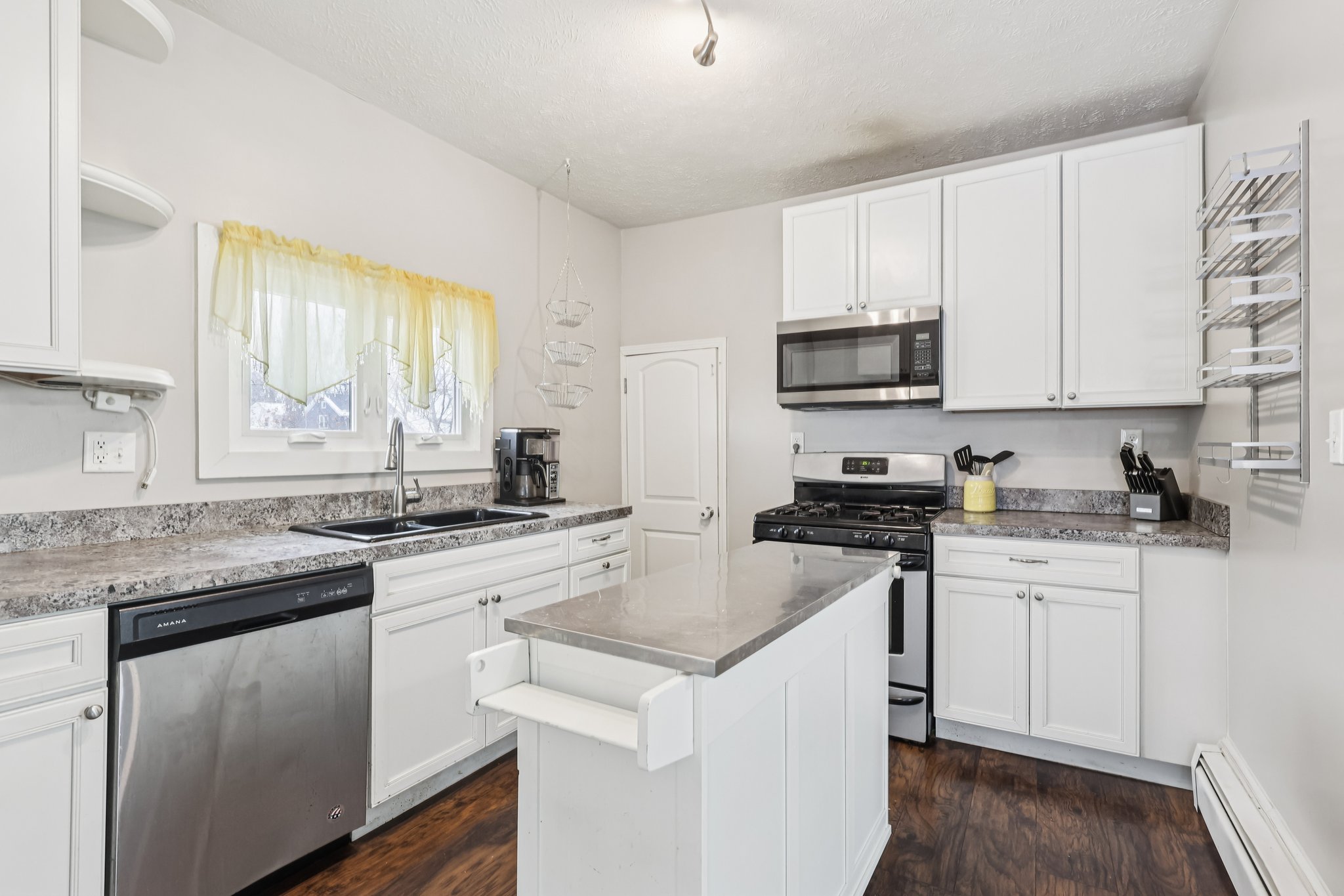 S Cedar St-S2402-009.jpg