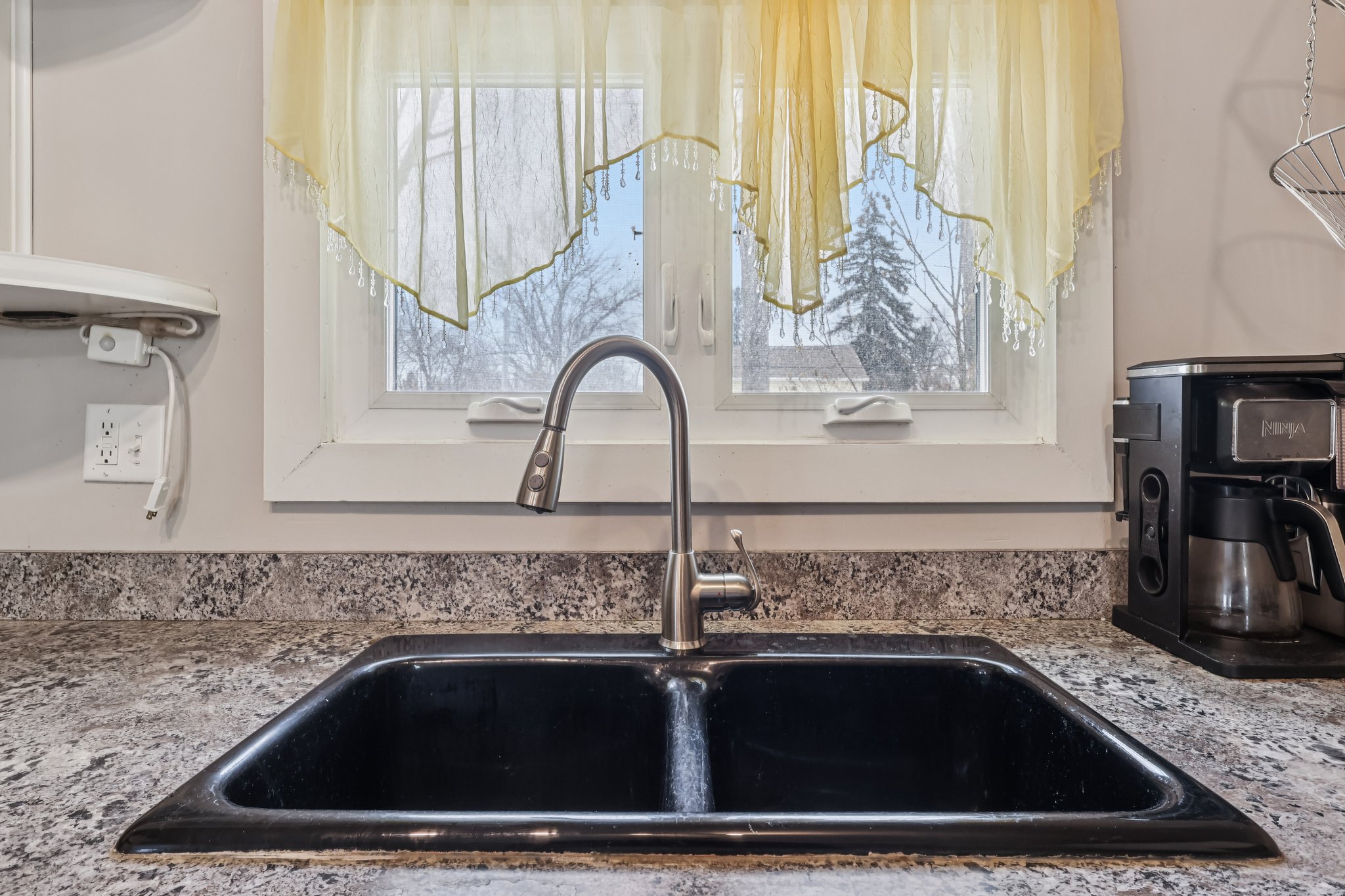 S Cedar St-S2402-013.jpg