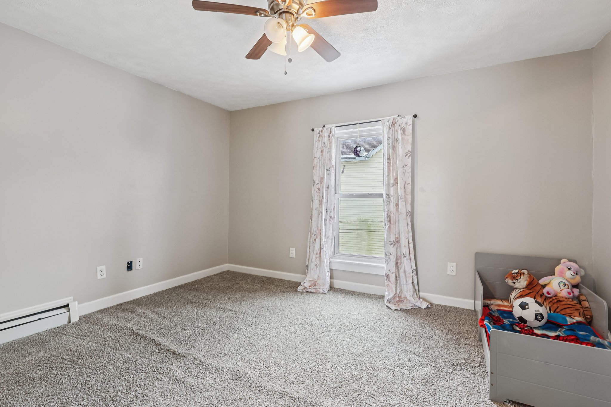 S Cedar St-S2402-021.jpg