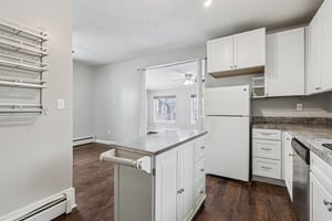 S Cedar St-S2402-012.jpg