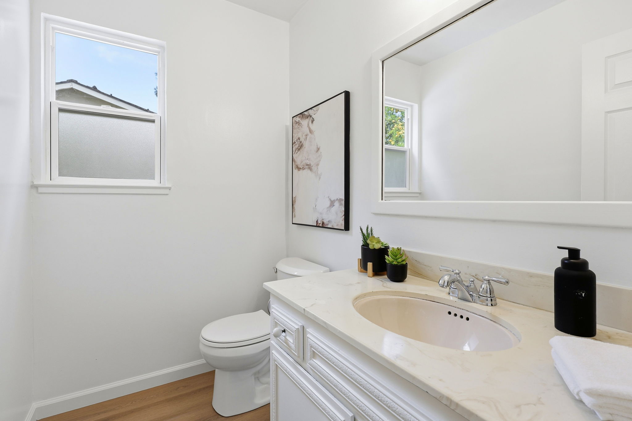 036_F8_104 Scarboro Pl