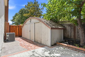 047_F8_104 Scarboro Pl