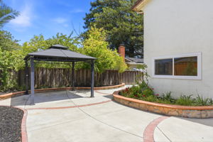 049_F8_104 Scarboro Pl