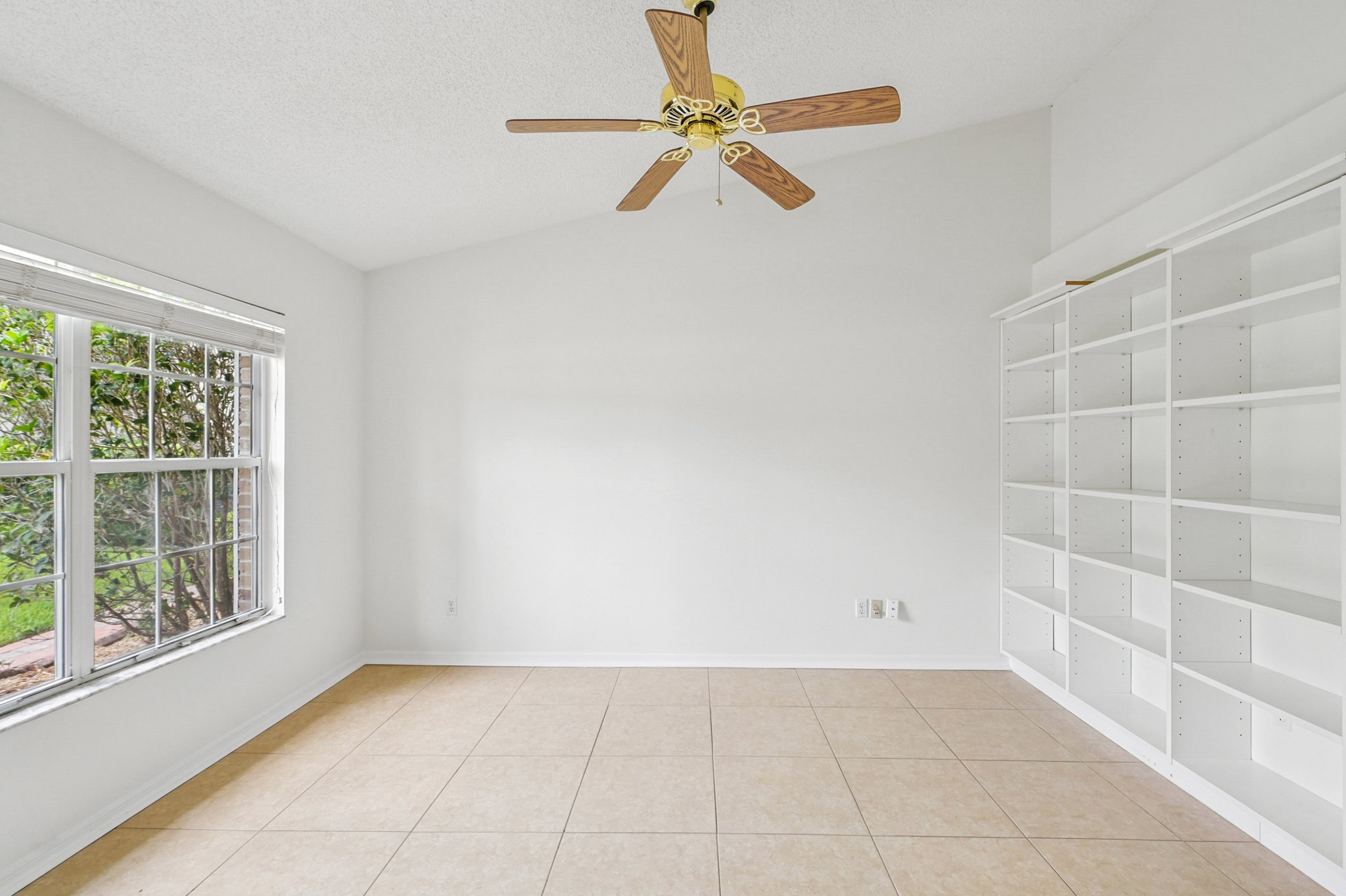 Seaside Cir-0406-011.jpg
