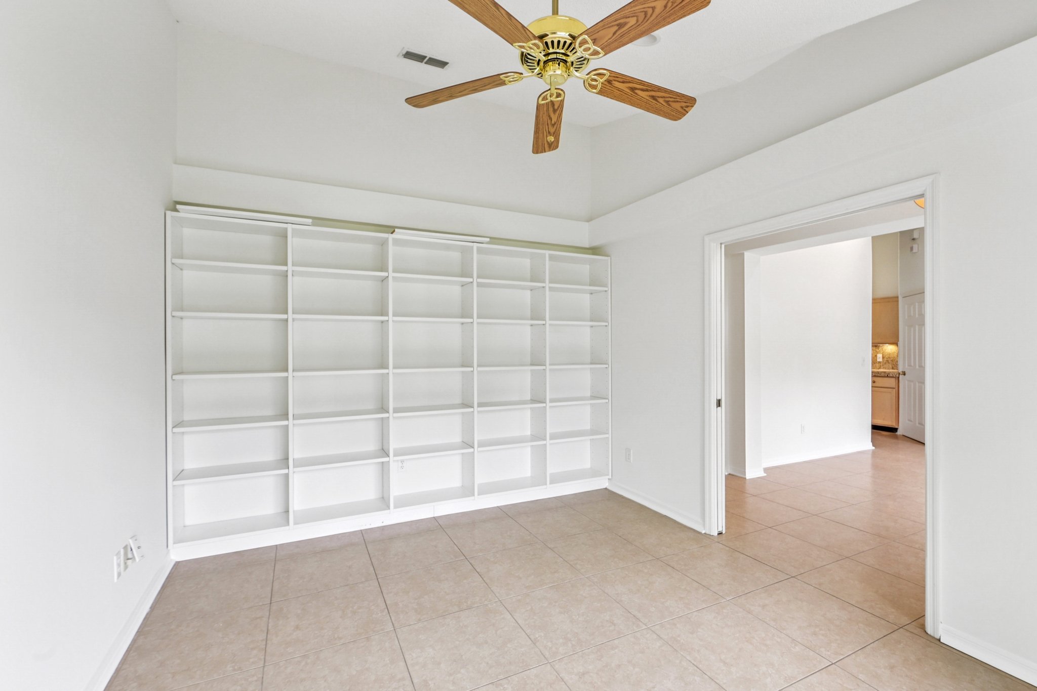 Seaside Cir-0406-012.jpg