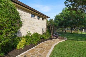 104 Shady Grove, Georgetown, TX 78633, USA Photo 46