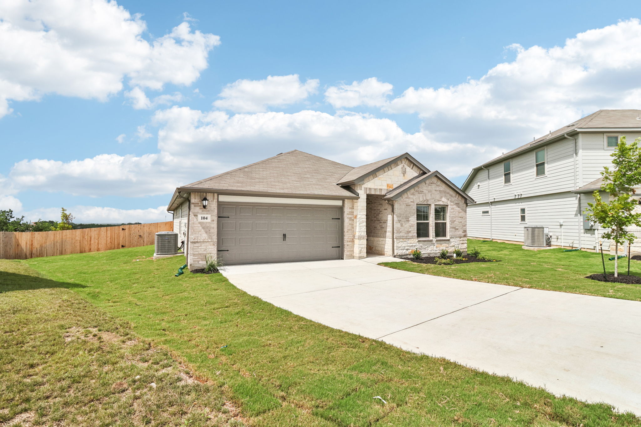 San Antonio-EAST-Legendary Trails-104 Shelton Pass Cibolo TX 78108-002