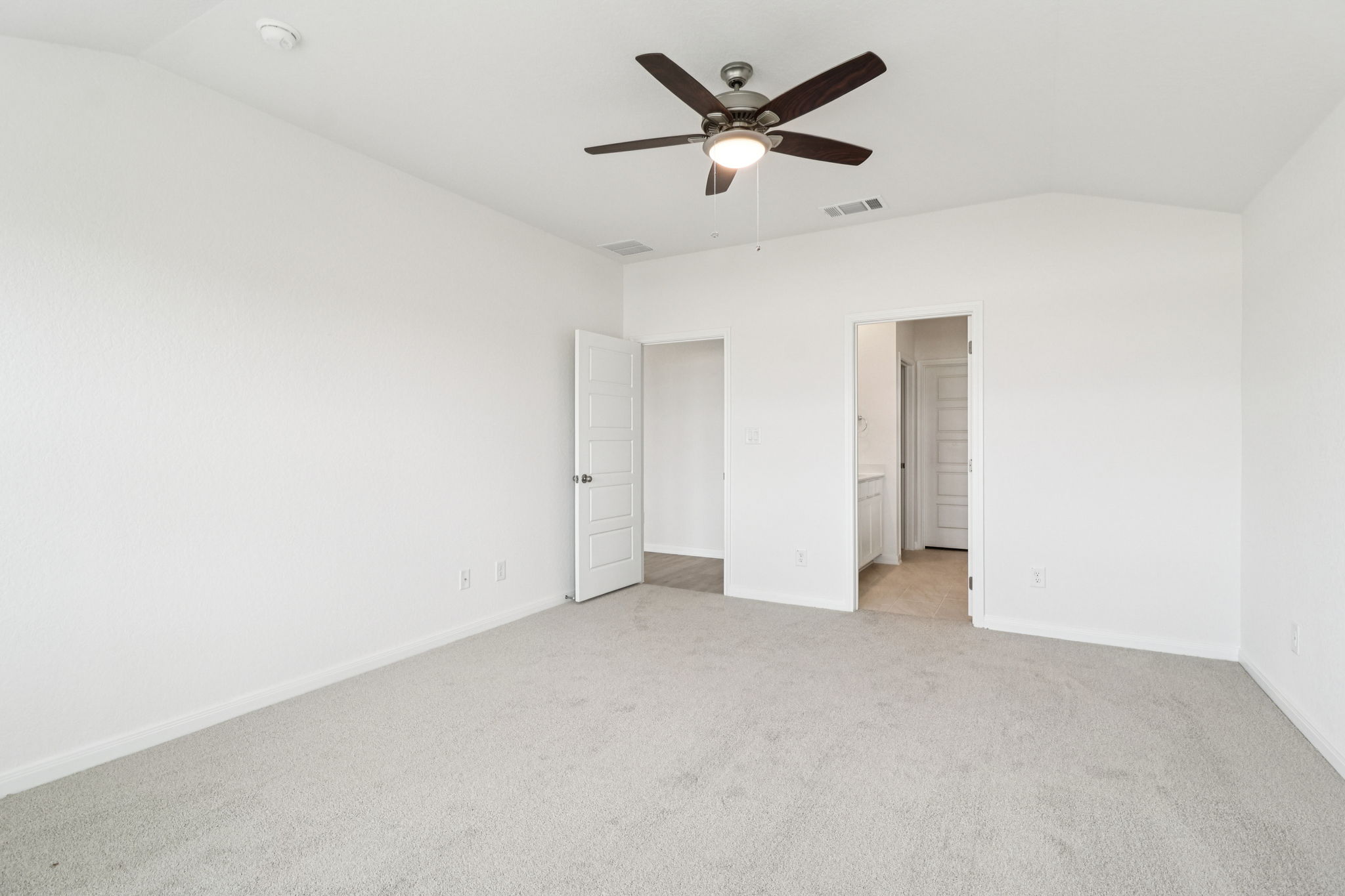 San Antonio-EAST-Legendary Trails-104 Shelton Pass Cibolo TX 78108-019