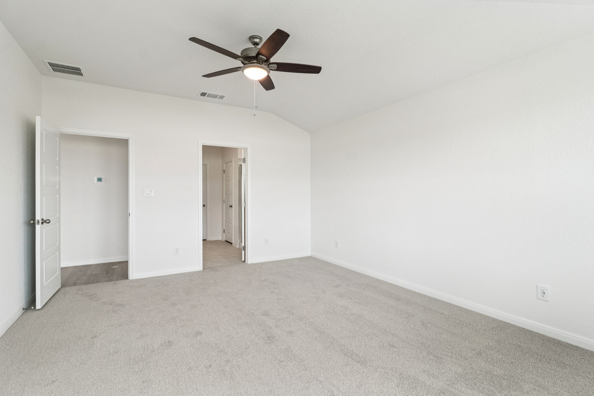 San Antonio-EAST-Legendary Trails-104 Shelton Pass Cibolo TX 78108-020