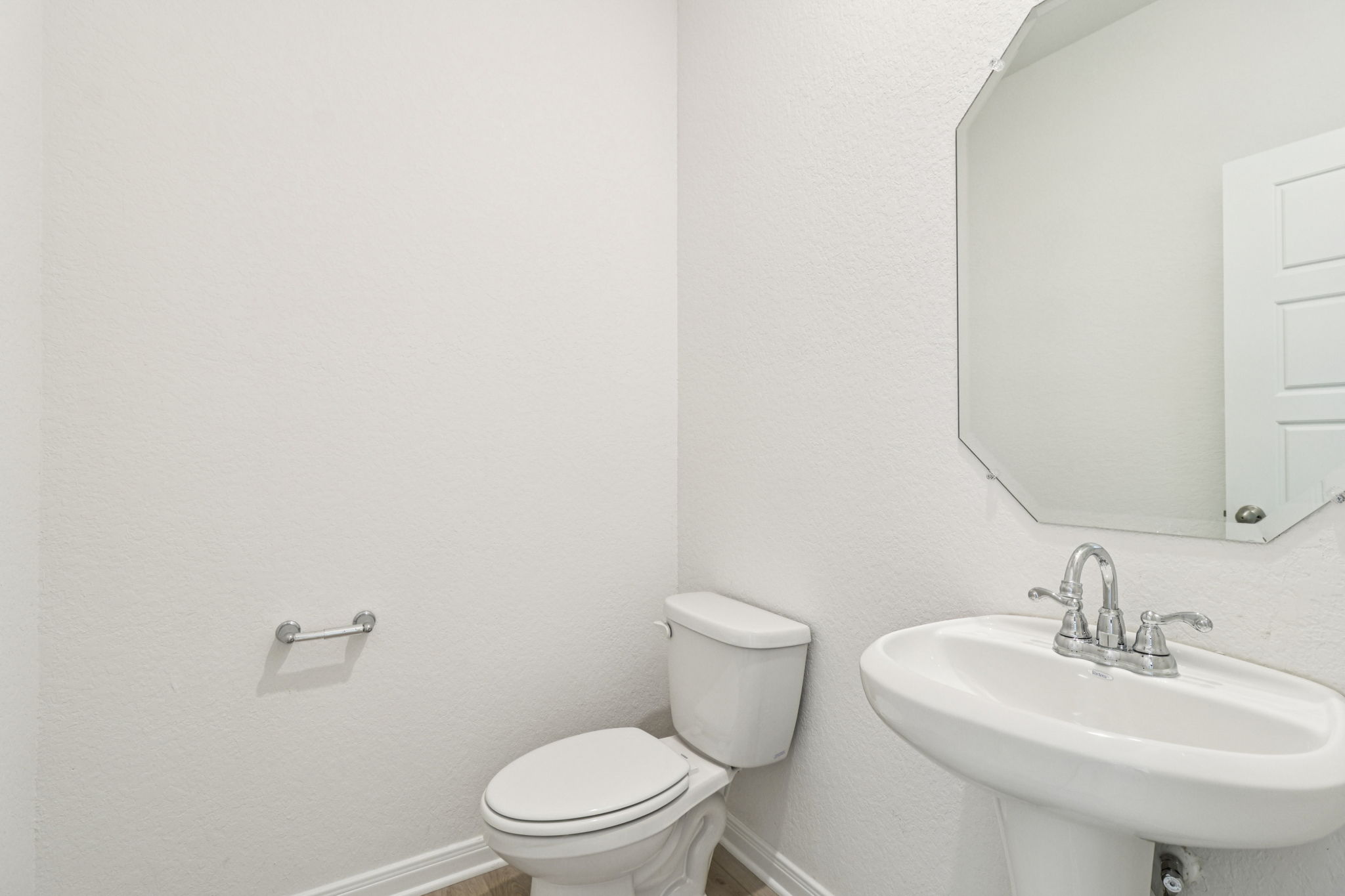 San Antonio-EAST-Legendary Trails-104 Shelton Pass Cibolo TX 78108-031