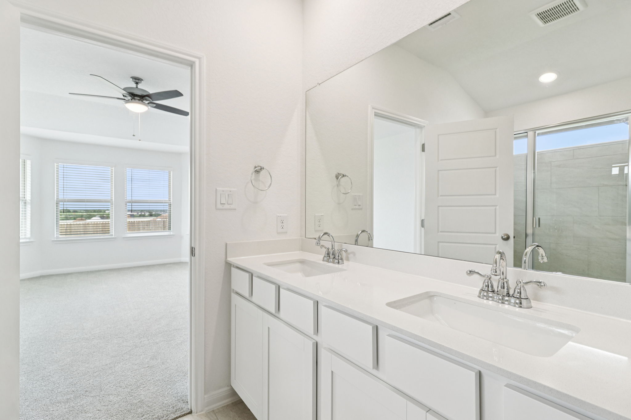 San Antonio-EAST-Legendary Trails-104 Shelton Pass Cibolo TX 78108-034