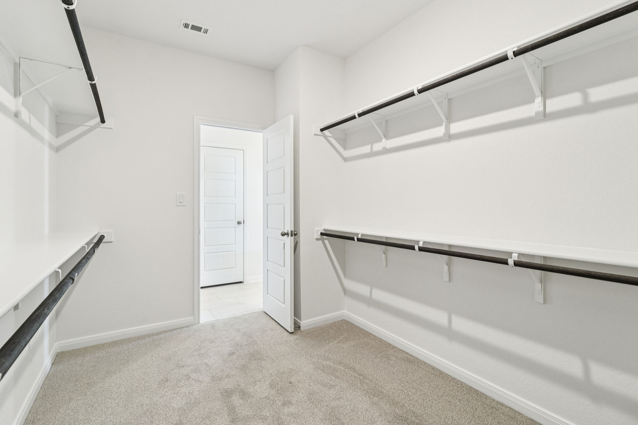 San Antonio-EAST-Legendary Trails-104 Shelton Pass Cibolo TX 78108-037