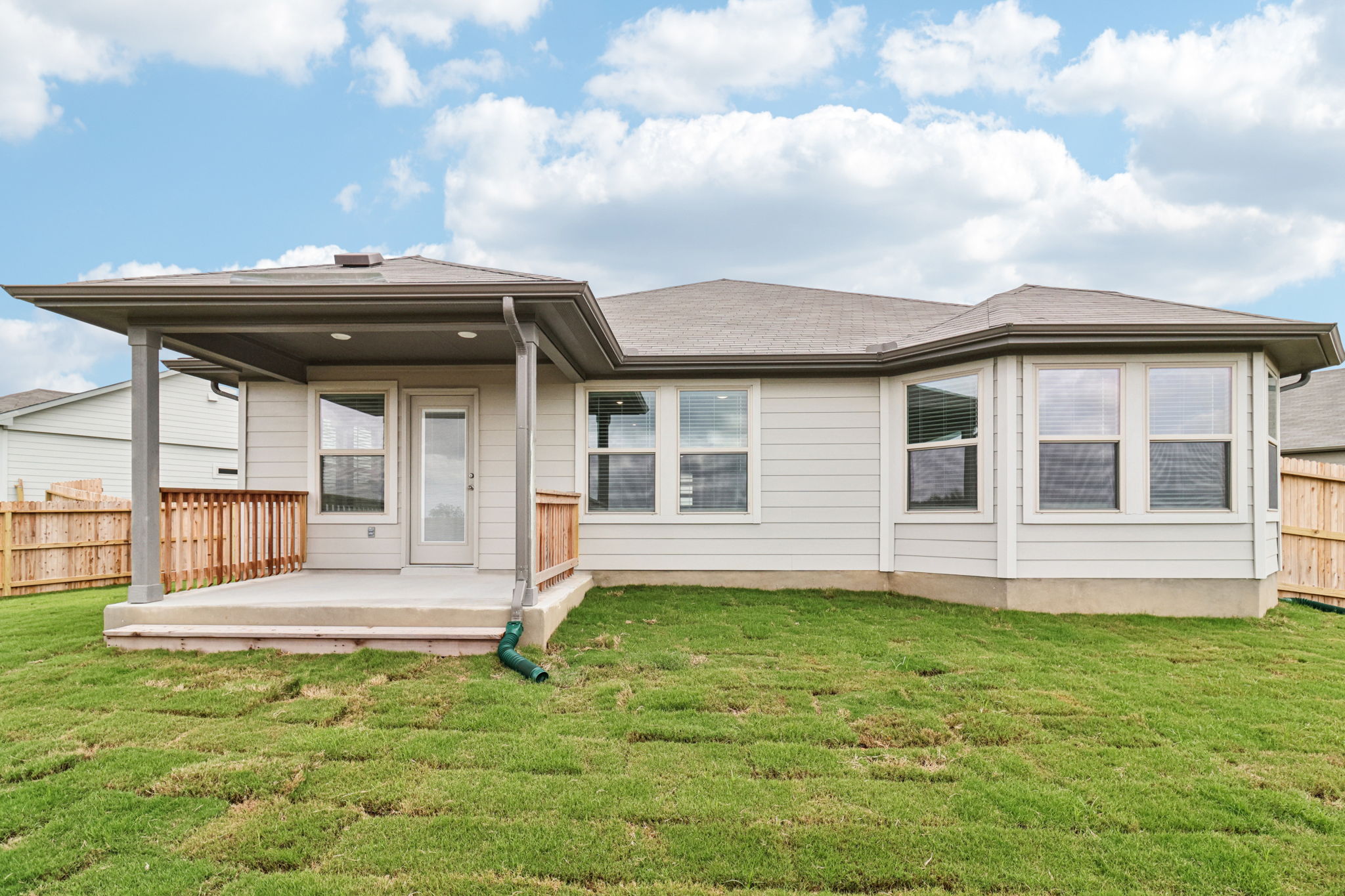 San Antonio-EAST-Legendary Trails-104 Shelton Pass Cibolo TX 78108-041