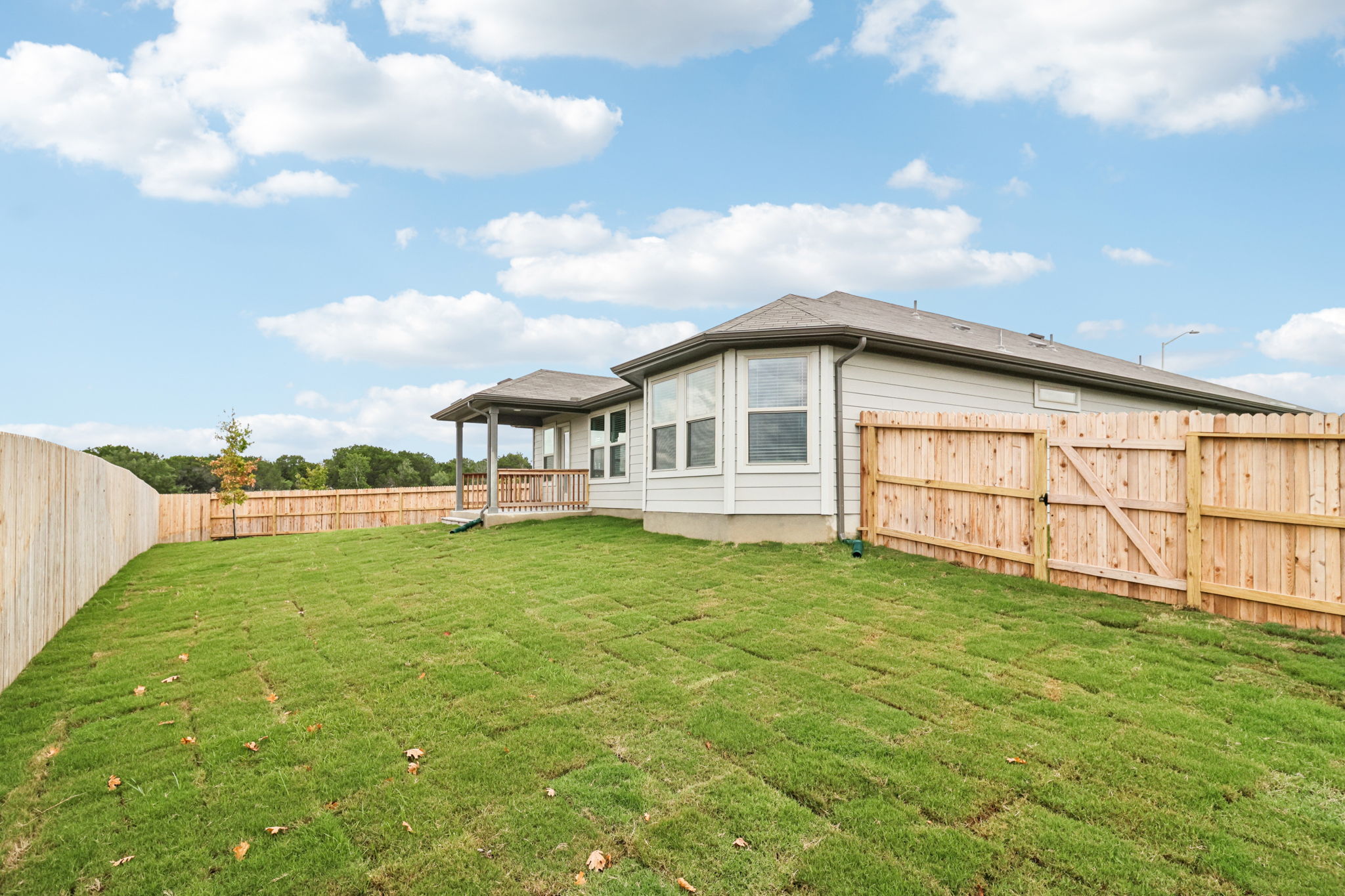 San Antonio-EAST-Legendary Trails-104 Shelton Pass Cibolo TX 78108-042